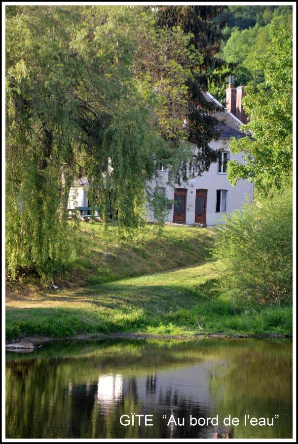 Gîte AU BORD DE L'EAU jusqu'à 8 personnes Chambon-sur-Voueize Exterior foto