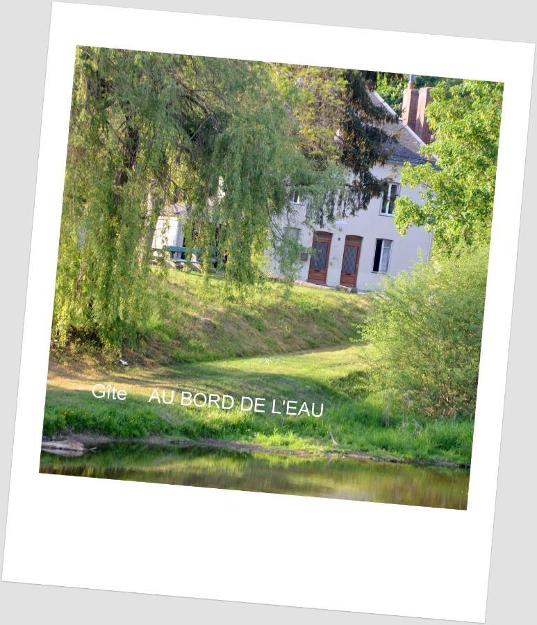 Gîte AU BORD DE L'EAU jusqu'à 8 personnes Chambon-sur-Voueize Exterior foto
